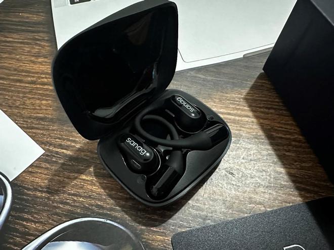 耳挂式蓝牙耳机深度体验倾听科技的力量尊龙人生就是博Sanag 塞那 G6s(图3)